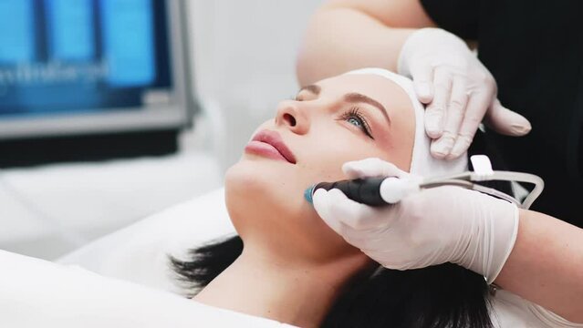 Profesjonalny zabieg kosmetyczny w Bella Beauty Studio